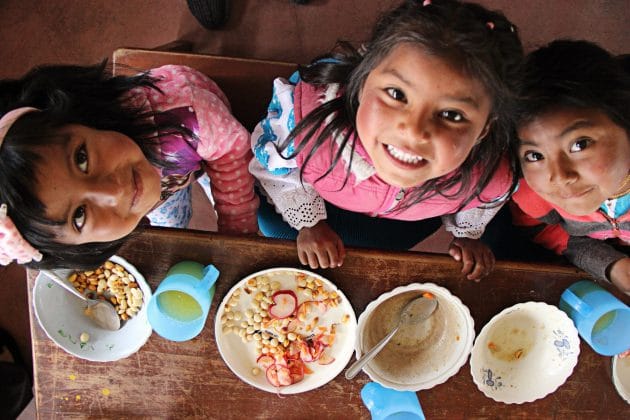 FN´s fødevareprogram tilbyder sund skolemad til børn over hele verden. Her i Ecuador, 2016. FOTO: WFP/Alejandra Leon