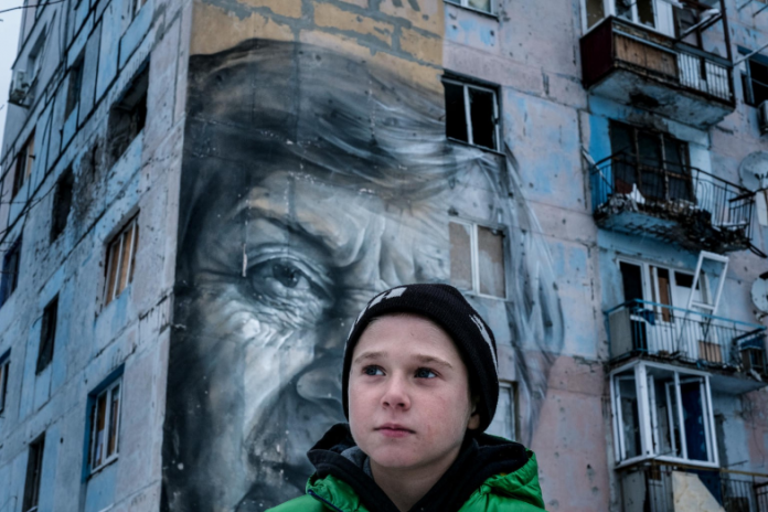 FOTO: UNICEF/ Gilberson, Dreng ved frontlinjen i østukraine