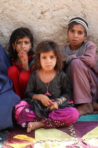 Afghanistan-Pierre-Peron-OCHA-Children-girls