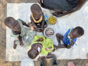 Small-children-carpet-white-South-Sudan-food