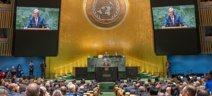 FNs Generalsekretær taler til verdens ledere om en reformering af det global system