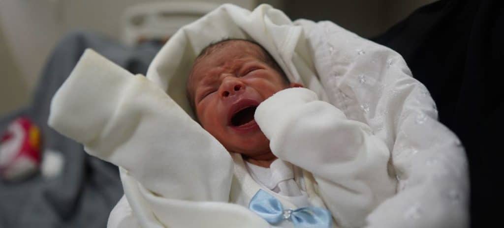 Spædbørn i Gaza dør grundet manglende elektricitet, mad og vand.