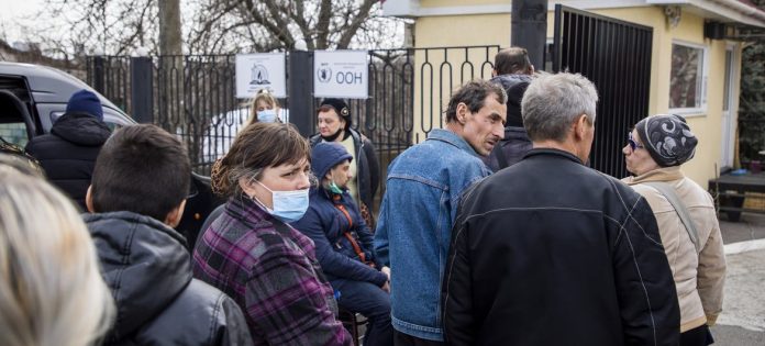 Hunderte Menschen aus Mariupol in Sicherheit