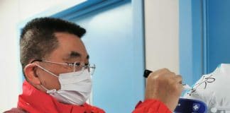 Lu Xiang, Deputy Director of Jiangsu Medical Mission to Huangshi, Hubei during the COVID-19.