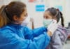 Λίβανος, Νοσοκόμα θερμομετρεί κοριτσάκι
