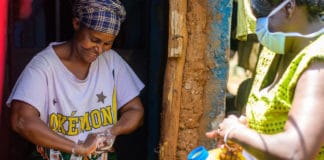 Κένυα, σαπούνι και νερό στους κατοίκους, πρόληψη κορωνοϊού