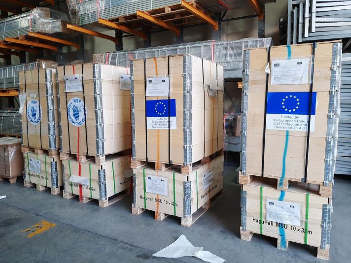 Loading the plane for the first Humanitarian Air Bridge flight to Port Sudan with essential supplies, at the UN warehouse in Dubai.© WFP/UNHRD