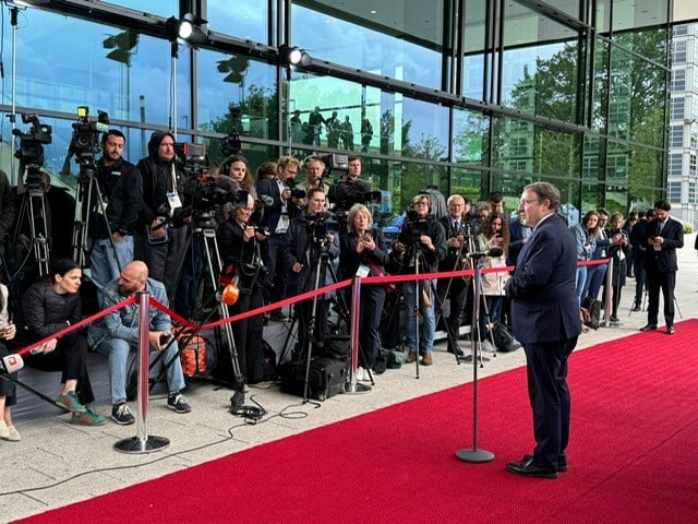 Achim Steiner speaking to press at Ukraine Recovery Conference in Berlin, Germany