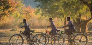 Le vélo "Buffalo" est adapté aux pays en développement où les transports manquent