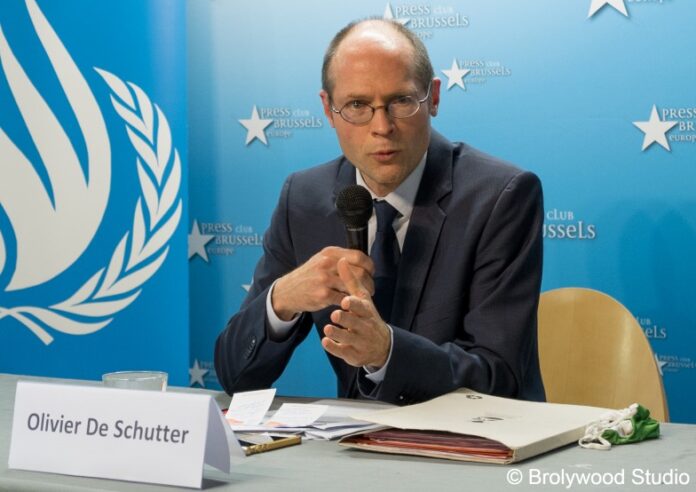 Olivier De Schutter, Rapporteur spécial de l’ONU sur les droits de l’homme et l’extrême pauvreté, lors d’une conférence de presse