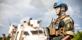 Soldat sénégalais engagé dans le maintien de la paix au Mali