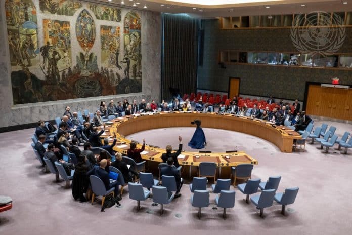 Réunion du Conseil de sécurité. Le Conseil n'est pas parvenu à adopter une seule résolution sur le conflit qui oppose Israël au Hamas, à Gaza.