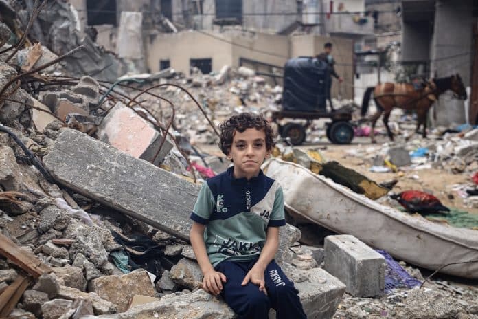 enfants dans Gaza où il y aurait selon les experts de l'ONU un risque de génocide