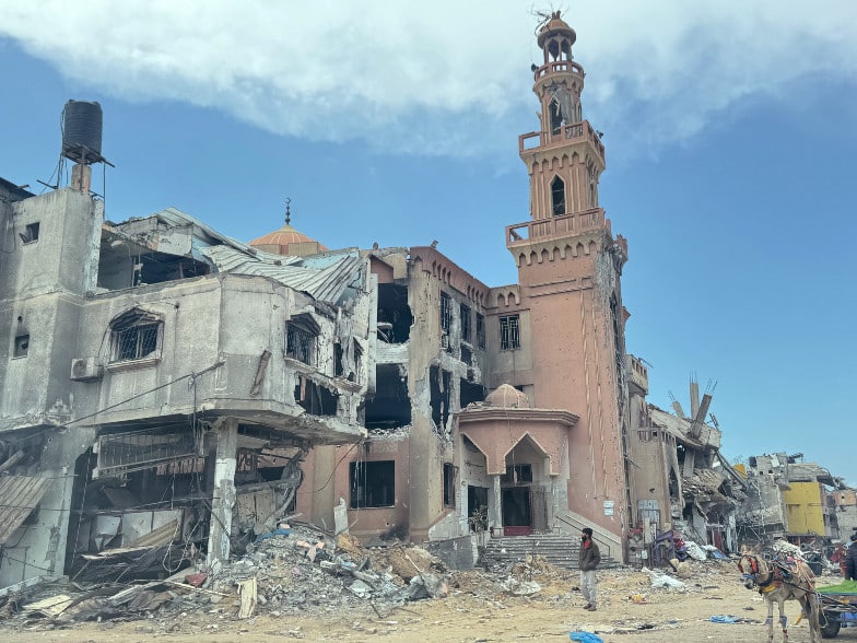 bâtiments détruits à Khan Younis dans la bande de Gaza