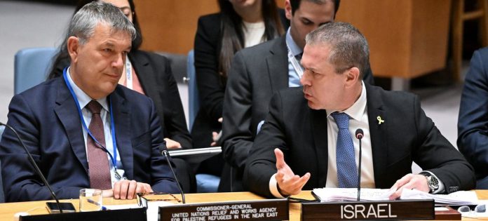 Gilad Erdan fastafulltrúi Ísraels og Philippe Lazzarini forstjóri UNRWA á fundi Öryggisráðsins
