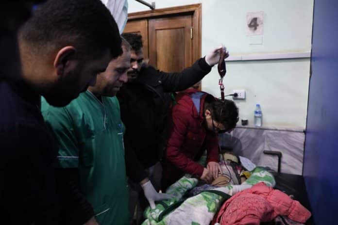 Local medical personnel tend to people with injuries in Samada, Syria. 6 February 2023. Photo: UNOCHA/Ali Haj Suleiman