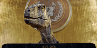 UN/ ‘Don’t choose extinction’ dinosaur urges world leaders
