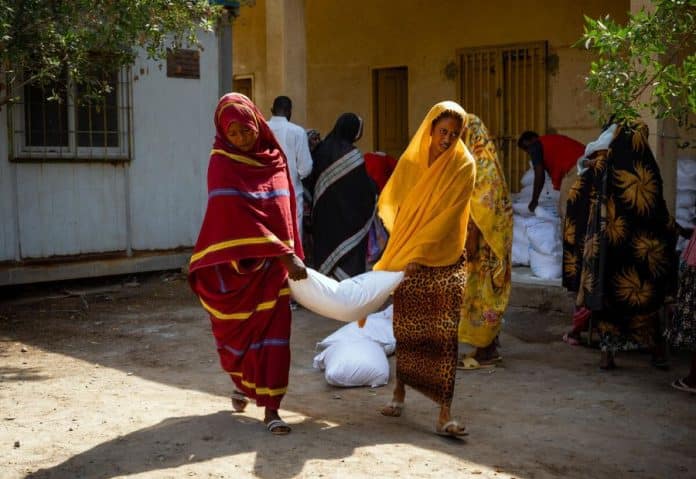 Sudan: il WFP chiede accesso urgente e sicuro per sfamare milioni di persone mentre infuriano i combattimenti