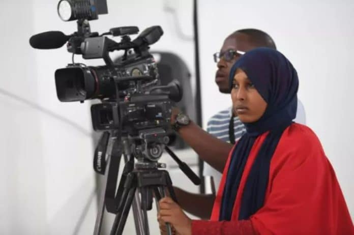 L'UNESCO lancia un'app per potenziare le donne giornaliste