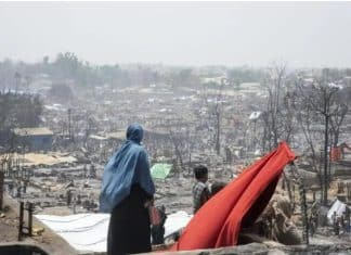 Una settimana dopo che un incendio di vaste proporzioni ha devastato diversi campi di Cox's Bazar, i rifugiati, le comunità ospitanti e la comunità umanitaria si stanno adoperando per riprendersi.