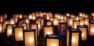lampions voor covid-19 slachtoffers in Europa