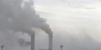 Luchtvervuiling van een fabriek in Estland © Wereldbank, Curt Canemark