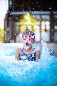 barn-svømming-bading-svømmebriller