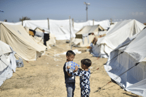 barn i flykting leier