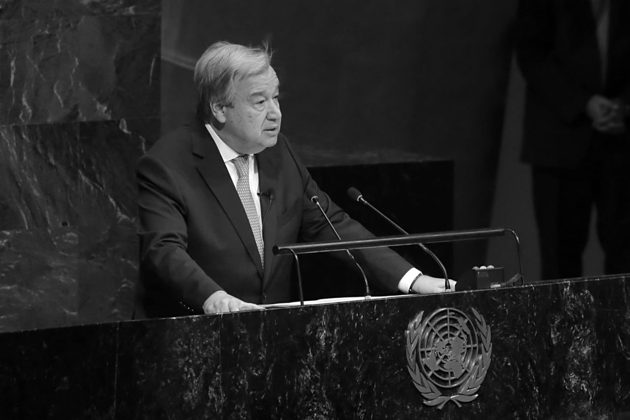 Incoming Secretary-General Takes Oath of Office