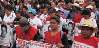 Protesto no México contra 43 estudantes desaparecidos. ONU/Mexico