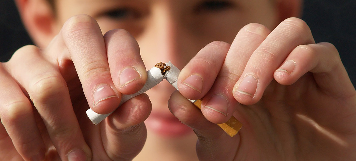 OMS destaca que 5,3 bilhões de pessoas no mundo estão cobertas com pelo menos uma medida anti-tabaco