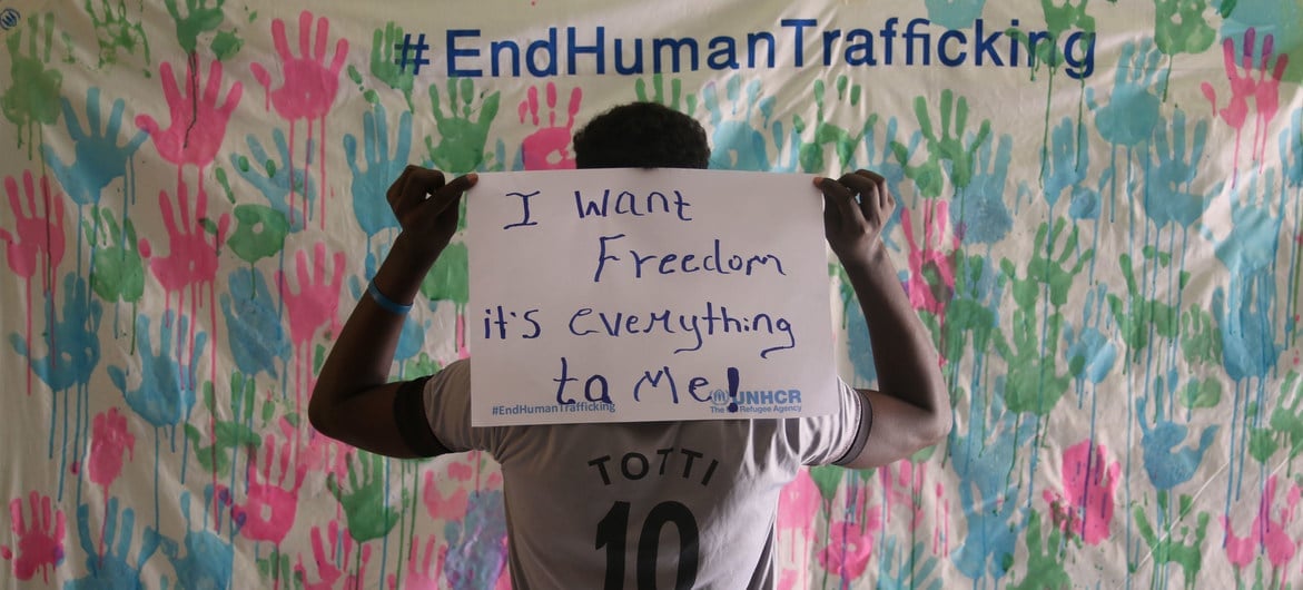 Menino de 17 anos no leste do Sudão, que sobreviveu ao tráfico humano, expressa seu desejo de ser libertado