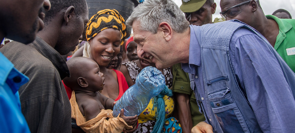 Alto comissário Filippo Grandi no Acampamento de Refugiados de Nyarugusu, na Tanzânia