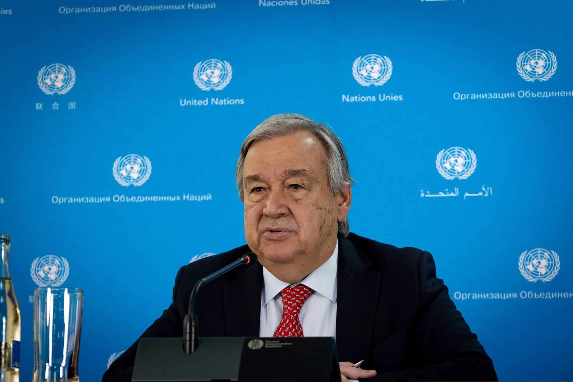 O Secretário-Geral António Guterres dá uma conferência de imprensa no Gabinete das Nações Unidas em Nairobi, Quénia.