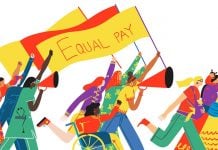 Kvinnor som marscherar för "Equal Pay" i protesttåg