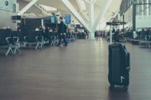 Resväska på flyplats