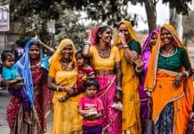 Kvinnor och barn från Indien